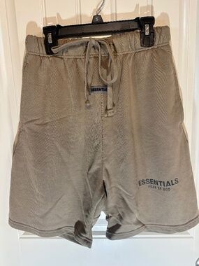 Essentials Shorts
